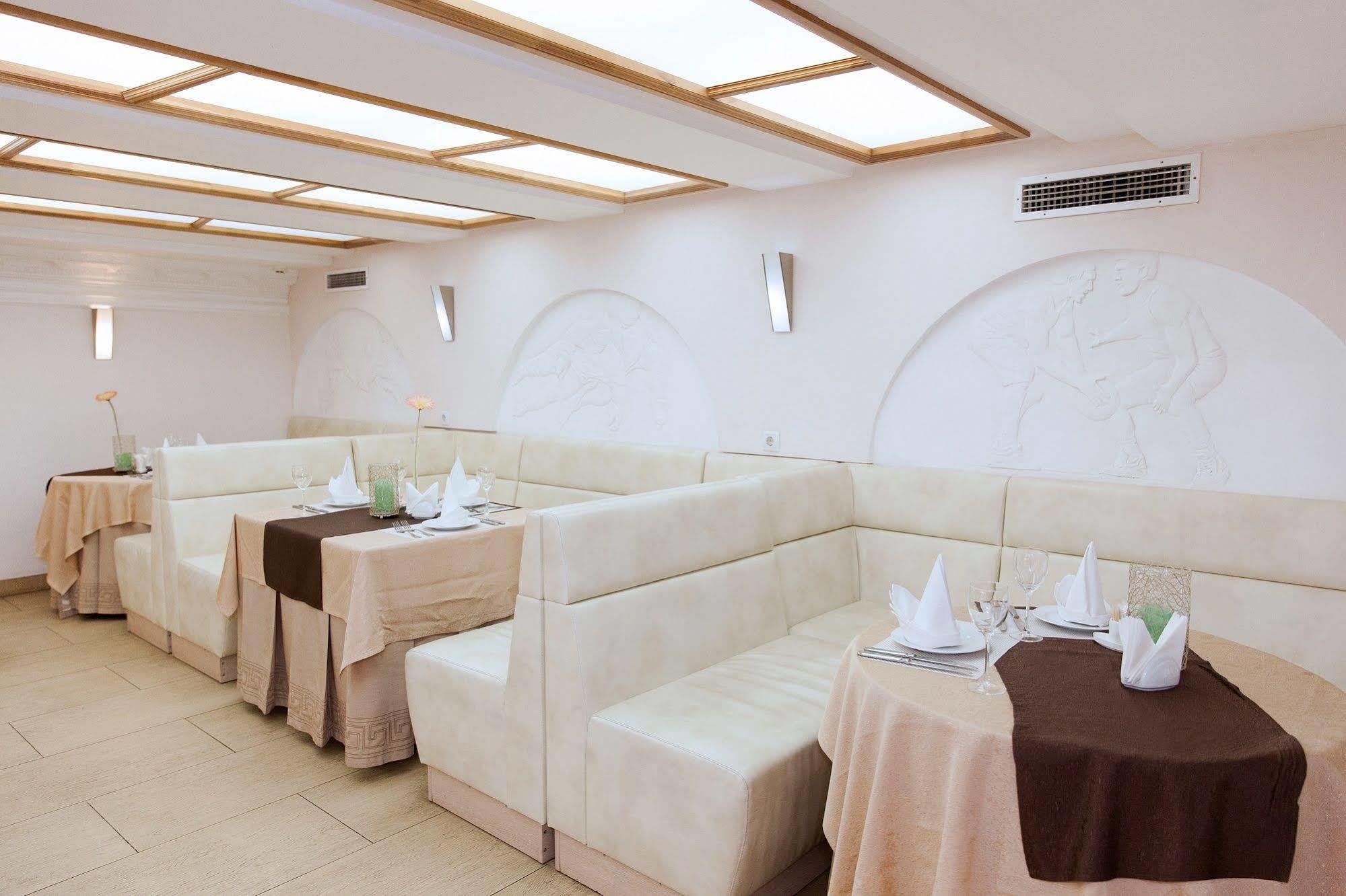 U Fontana Hotel Minsk Luaran gambar